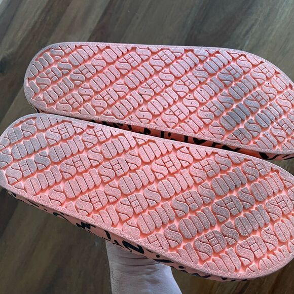 100% Vegan Sandal by Freedom Moses - Picture 4 of 4